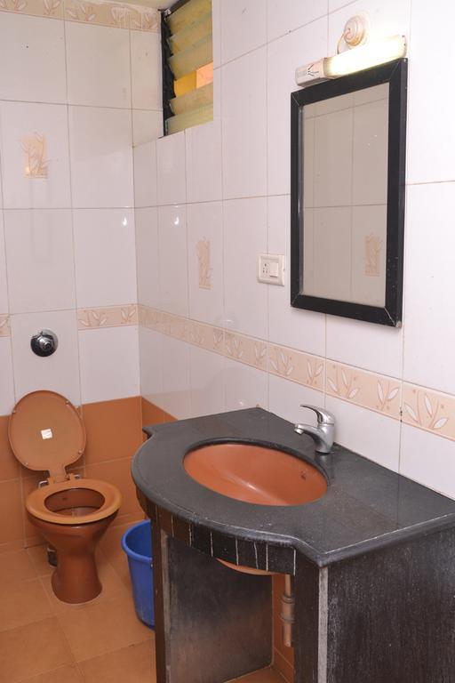 Mayem Lakeview Hotel Goa Kamer foto