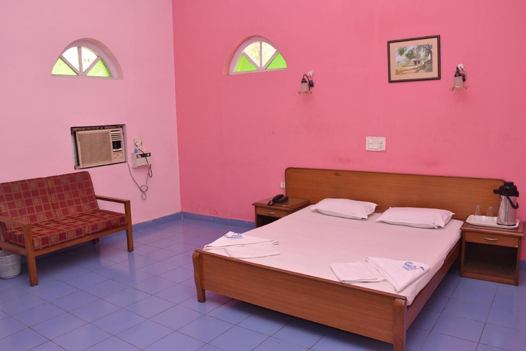 Mayem Lakeview Hotel Goa Kamer foto