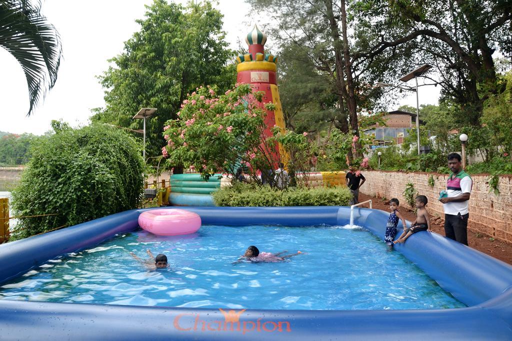 Mayem Lakeview Hotel Goa Buitenkant foto